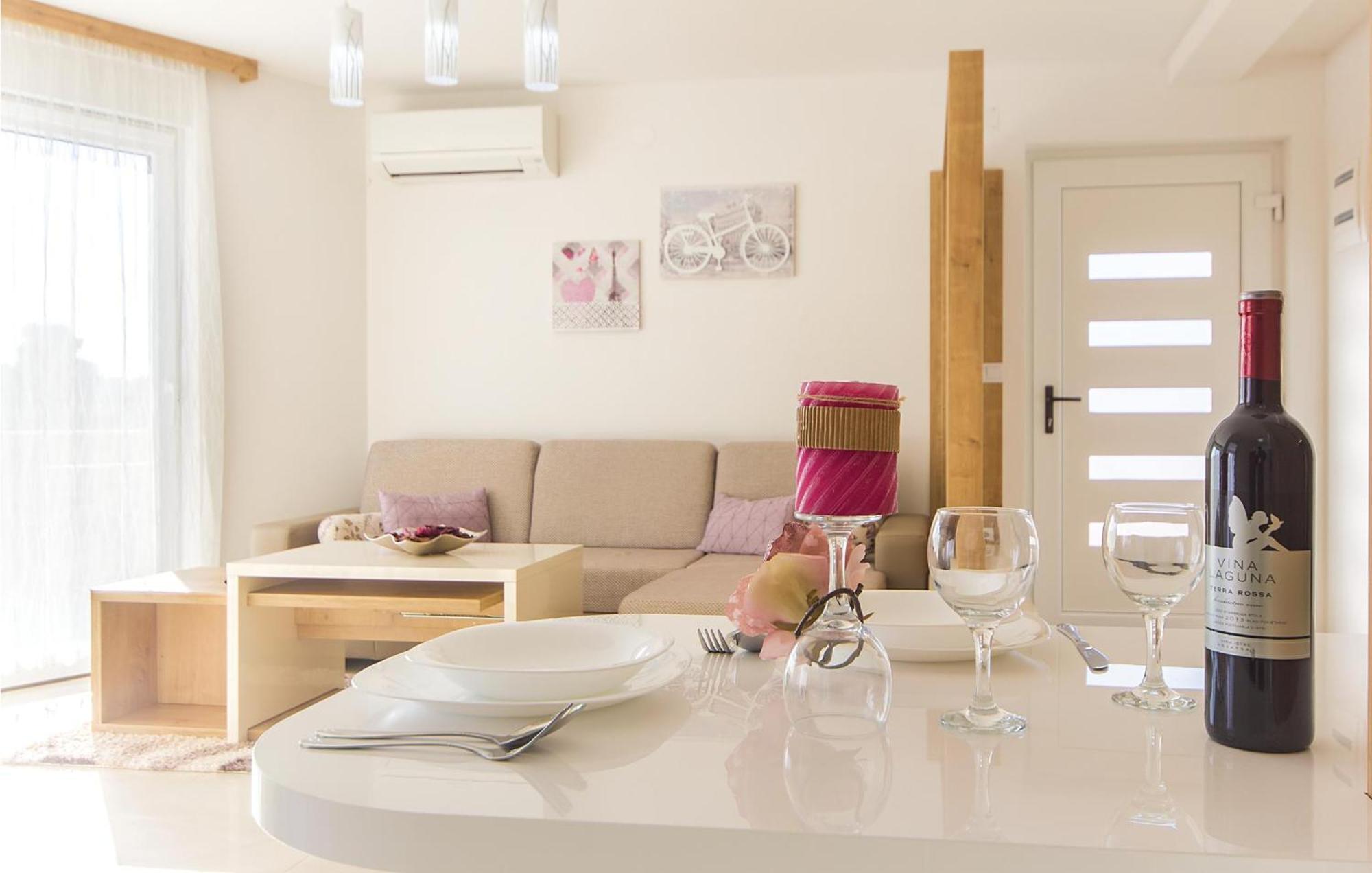 Lovely Apartment In Medulin With Kitchen Eksteriør billede