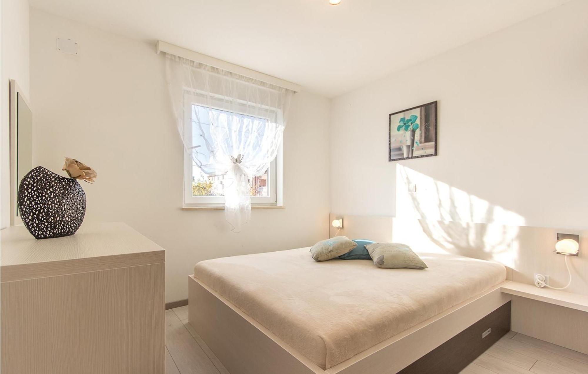 Lovely Apartment In Medulin With Kitchen Eksteriør billede